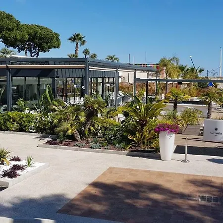 Le Phoebus * Roquebrune-Cap-Martin